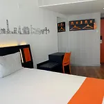Easyhotel