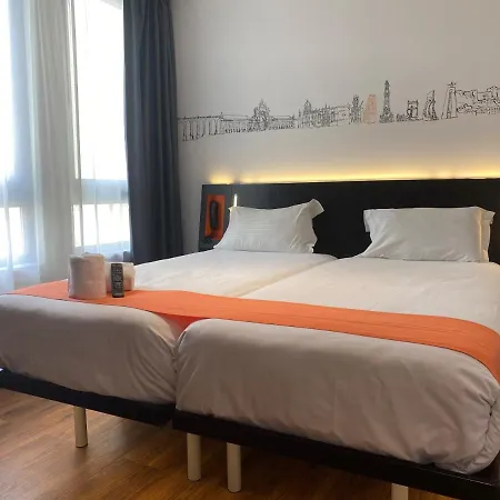 Easyhotel Hotel