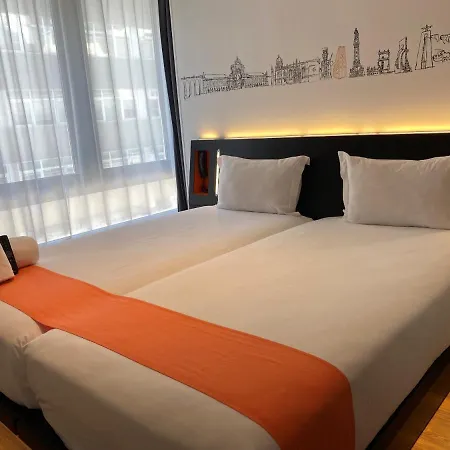 Hotel Easyhotel 2*