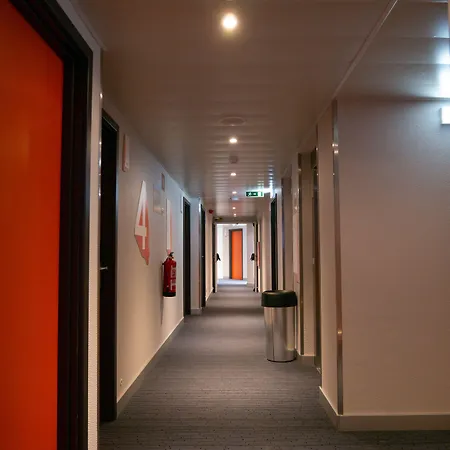 Easyhotel Hotel