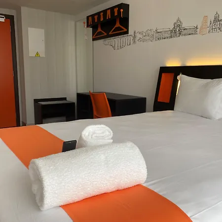 酒店 Easyhotel