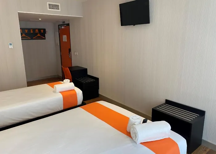 Hotel Easyhotel 2*