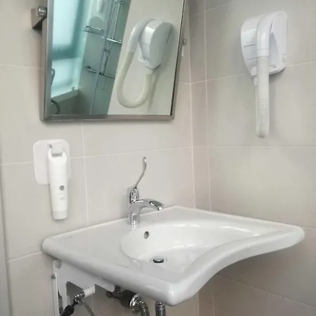Easyhotel Szálloda