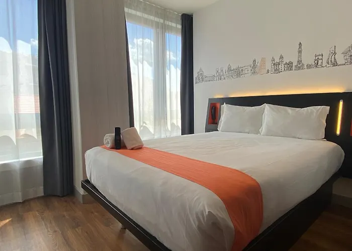 Easyhotel