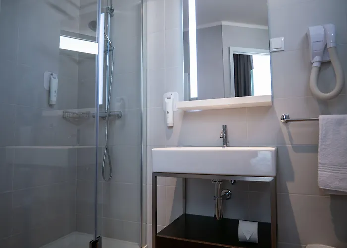 Easyhotel Ξενοδοχείο 2*